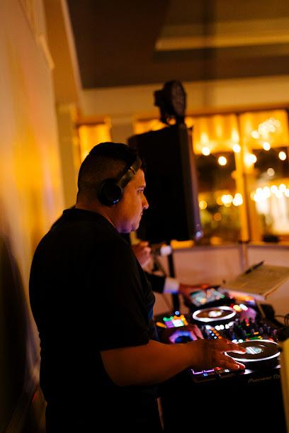 Mix DJs Entertainment