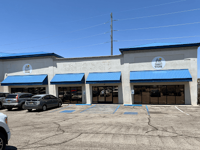 La Casa THRIFT STORE